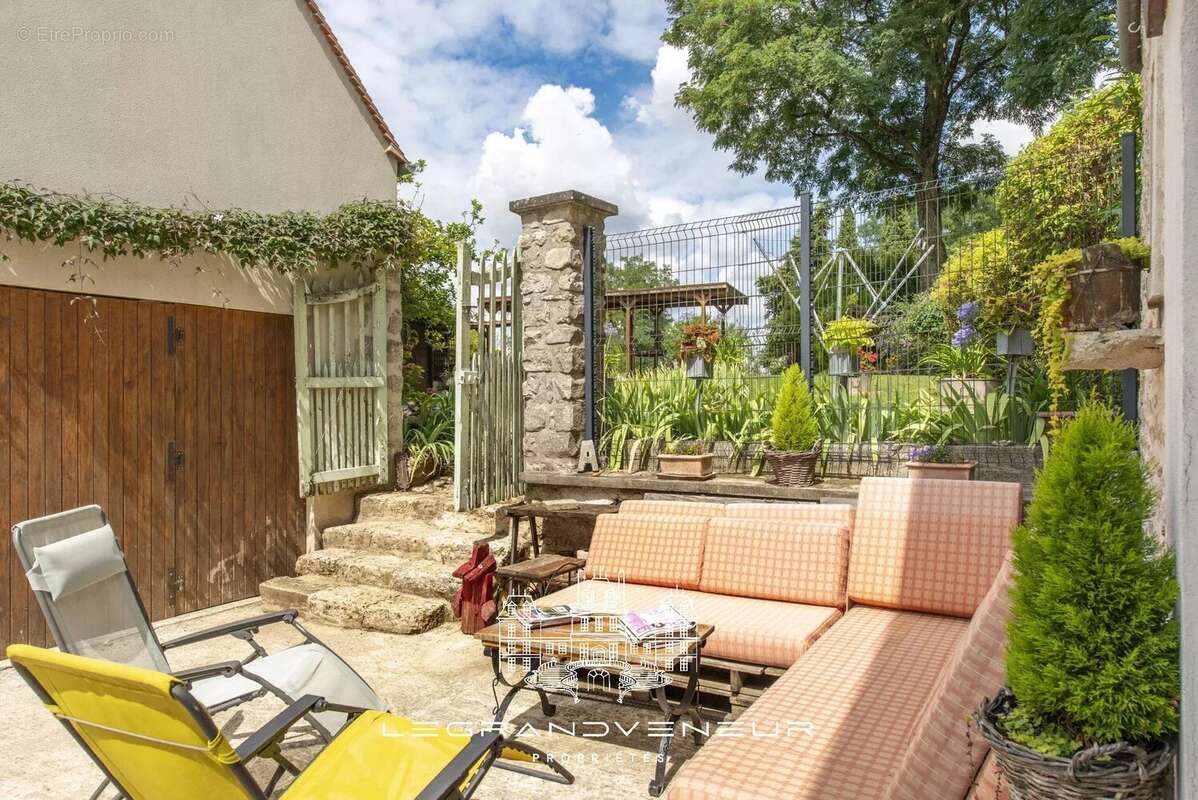 Maison à FONTAINEBLEAU