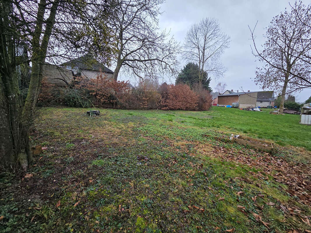 Maison à PUISIEUX-ET-CLANLIEU