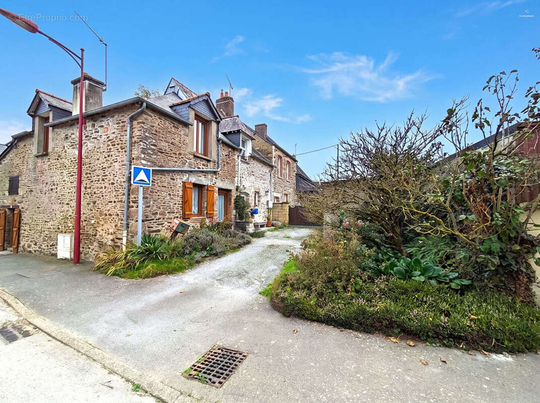 Maison à LA BOUSSAC