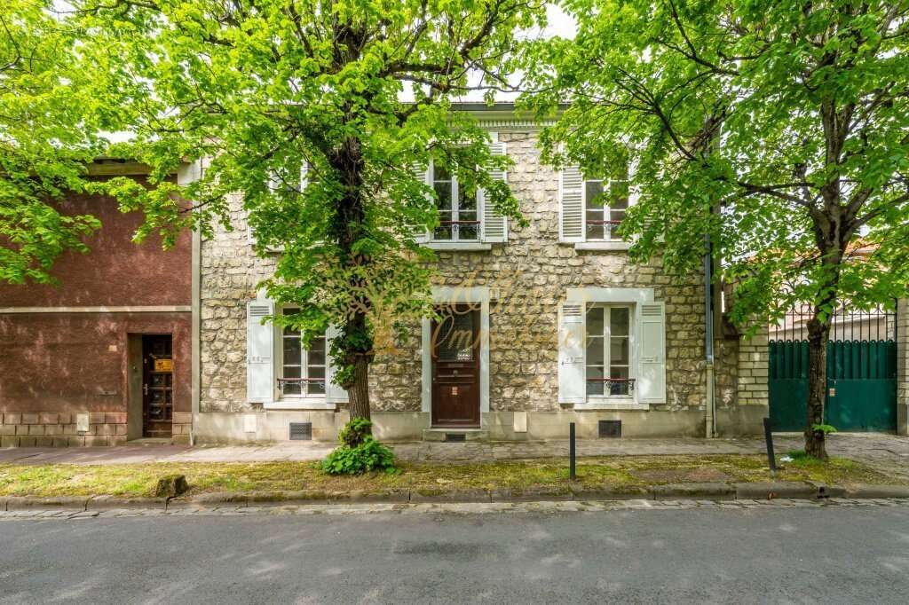 Maison à SAINT-MAUR-DES-FOSSES