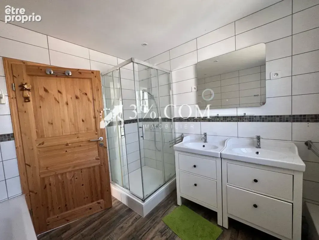 3%COM Propriété composée de 2 Maisons - piscine et jardin - photo 15