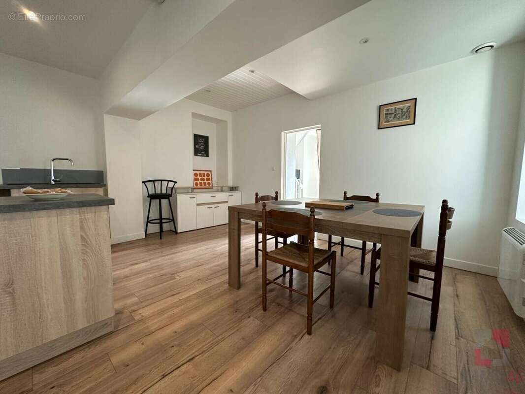 Maison à PUY-L'EVEQUE