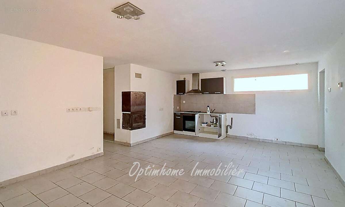 Maison de 2020 avec piscine, garage et jardin dans un environnement calme - photo 5