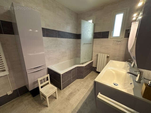 Maison à BURES-SUR-YVETTE