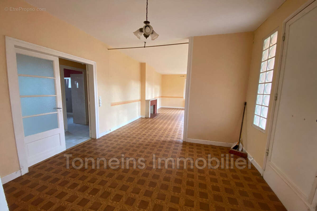 Maison à CASTELMORON-SUR-LOT