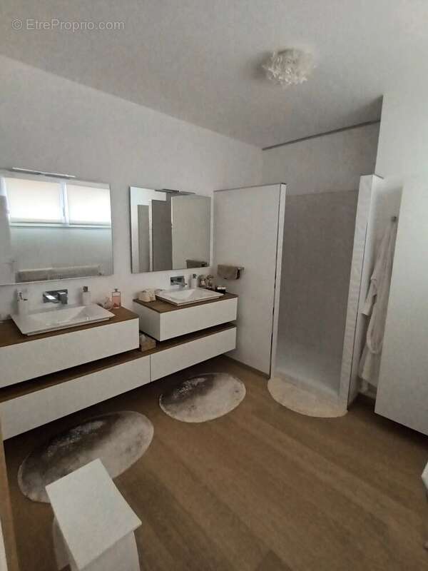 Appartement à MONTCEAU-LES-MINES