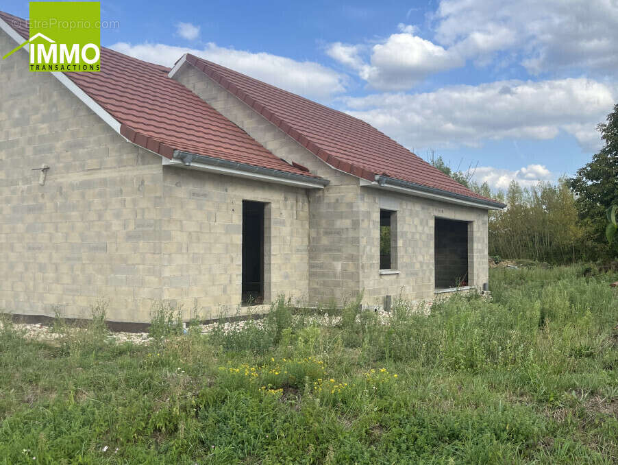 Maison à LONS-LE-SAUNIER