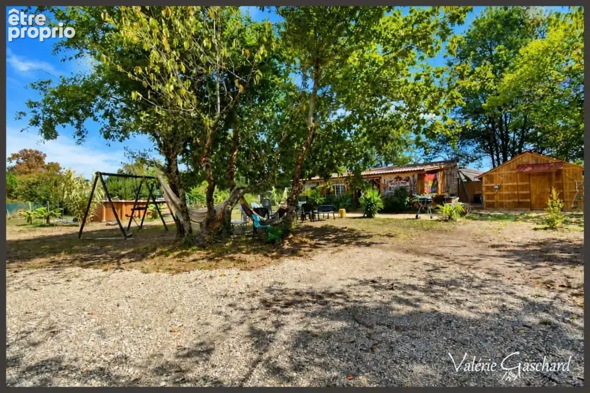 MENESPLET (24) Chalet bois avec dépendance, piscine et grand terrain clos proche Montpon-Ménestérol - photo 2