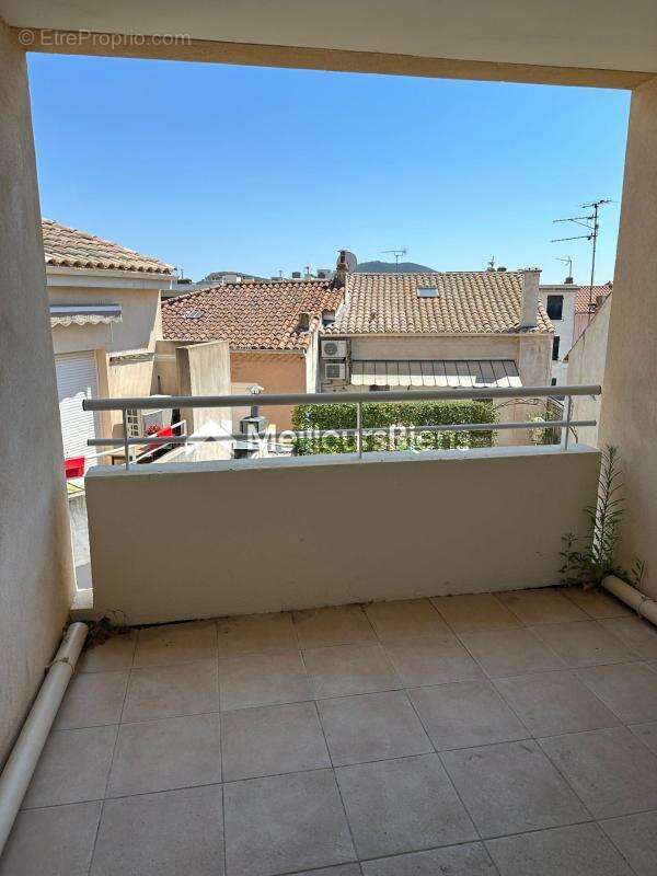 Appartement à SAINT-CYR-SUR-MER