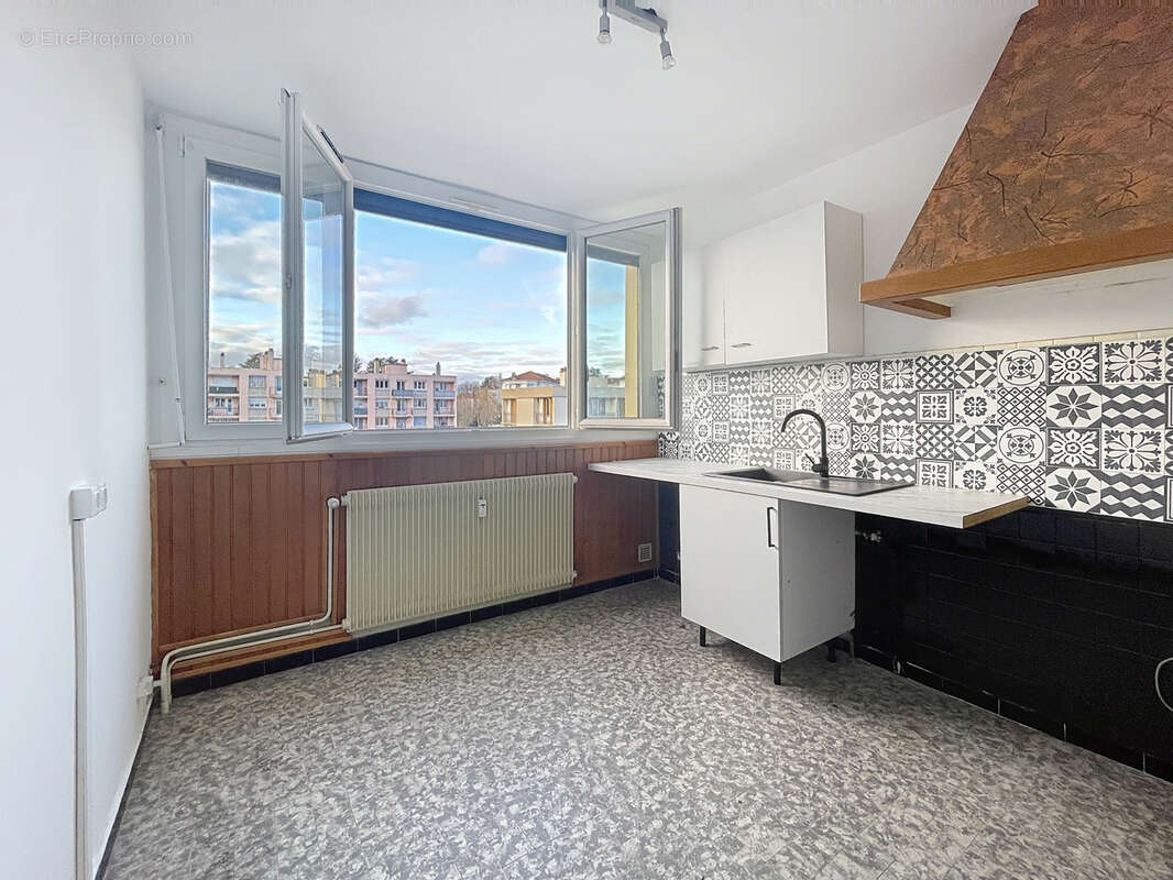 Appartement à SAINT-ETIENNE