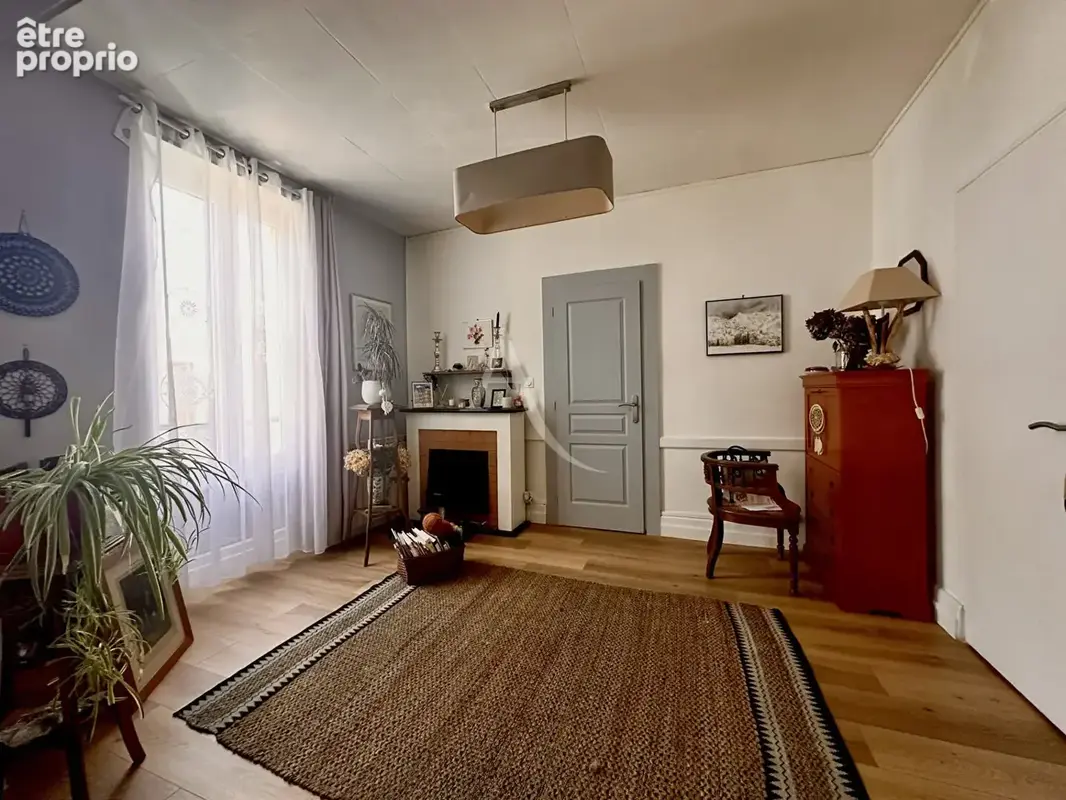 Maison  6 pièce(s) - photo 2