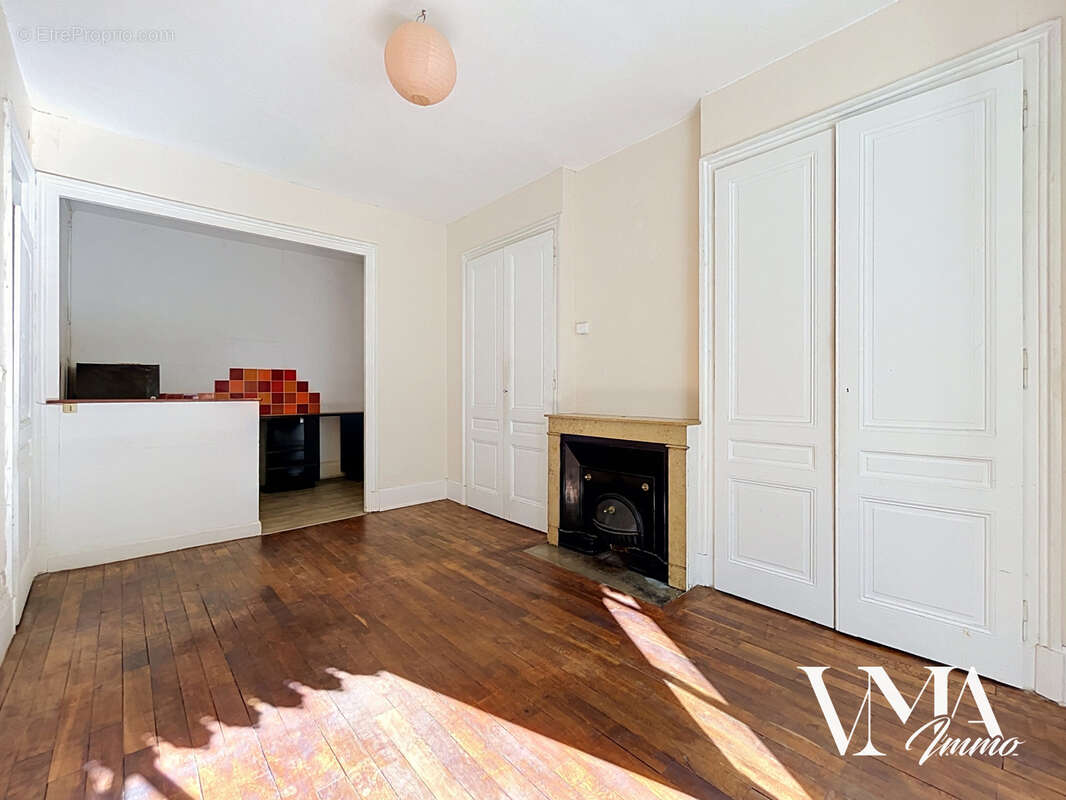 Appartement t2 de 42,60 m2 - rue raulin - photo 2