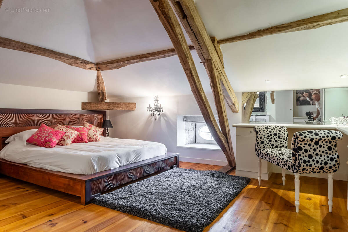 Maison à BEAUVILLE