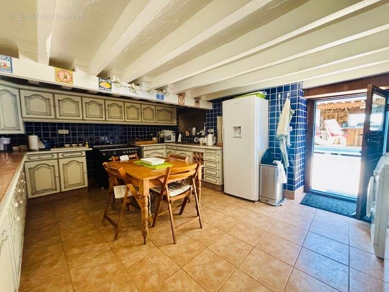 À VENDRE MAYENNE – Manoir d’exception du XIIIe siècle sur 3 hectares – Gîte ou demeure familiale de charme - photo 13