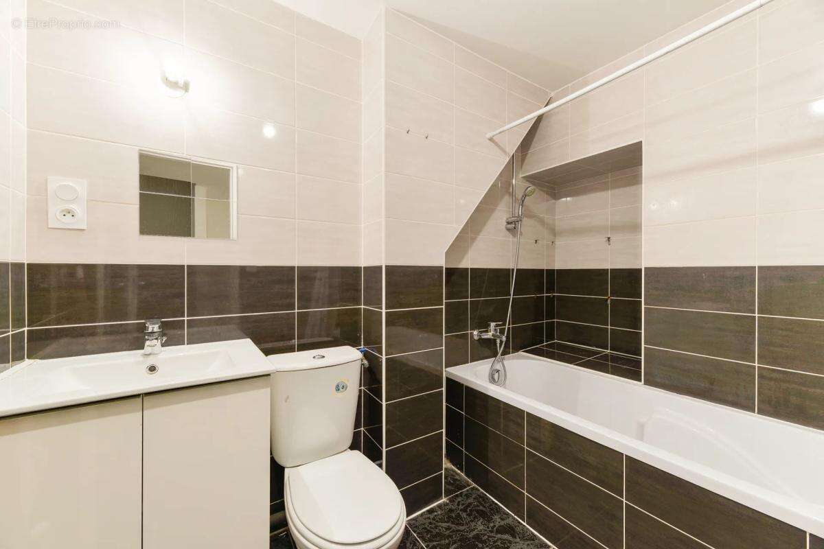 Maison à AIGREFEUILLE-SUR-MAINE