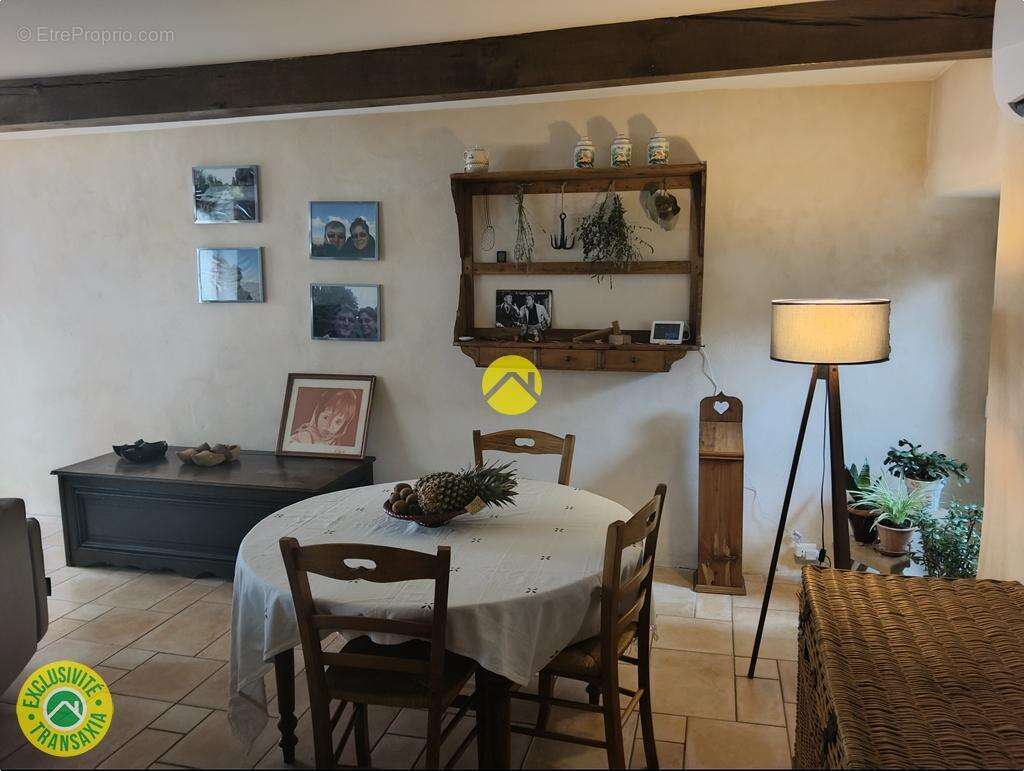 Maison à LE VEURDRE