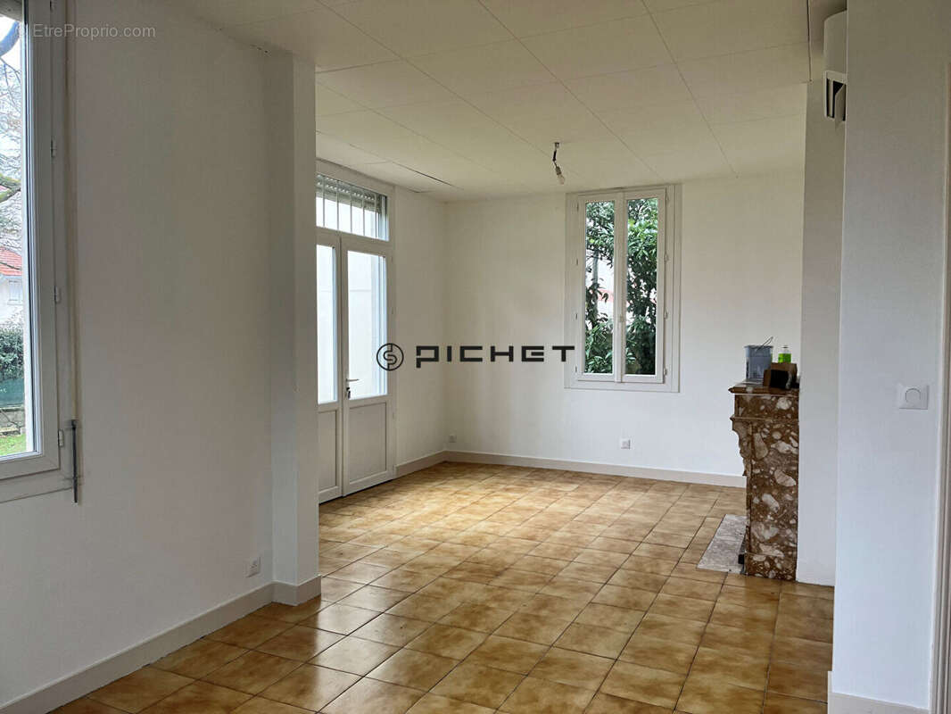 Maison à GUJAN-MESTRAS