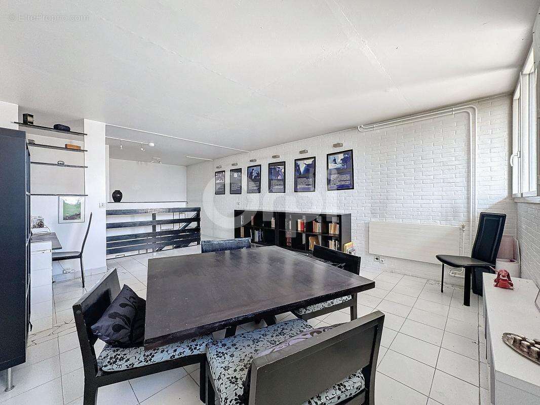 Appartement à FONTENAY-SOUS-BOIS