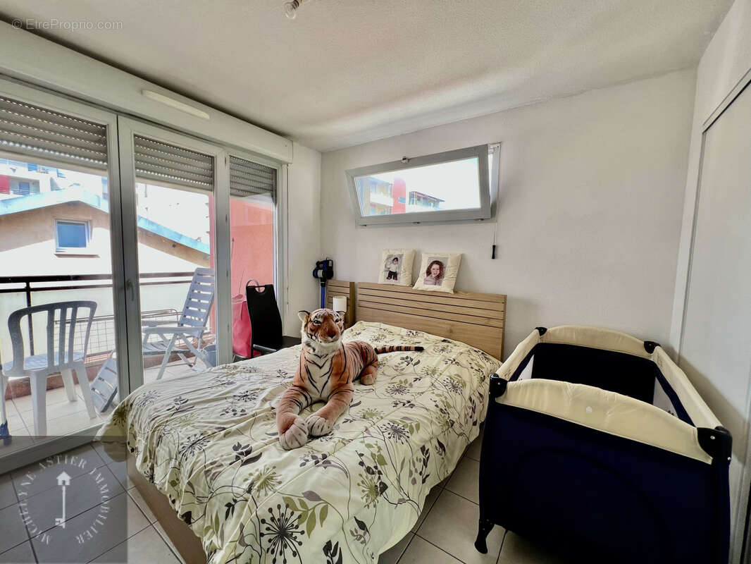 Appartement à SAINT-LAURENT-DU-VAR