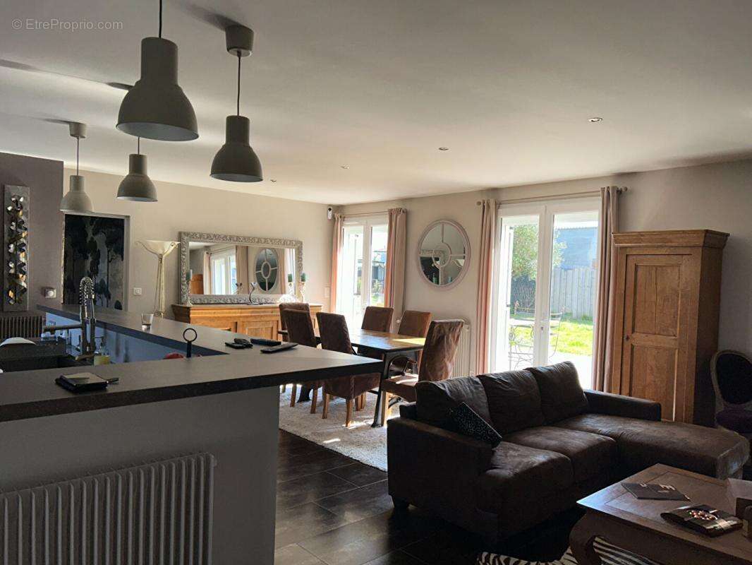 Maison à SAINT-SULPICE-ET-CAMEYRAC