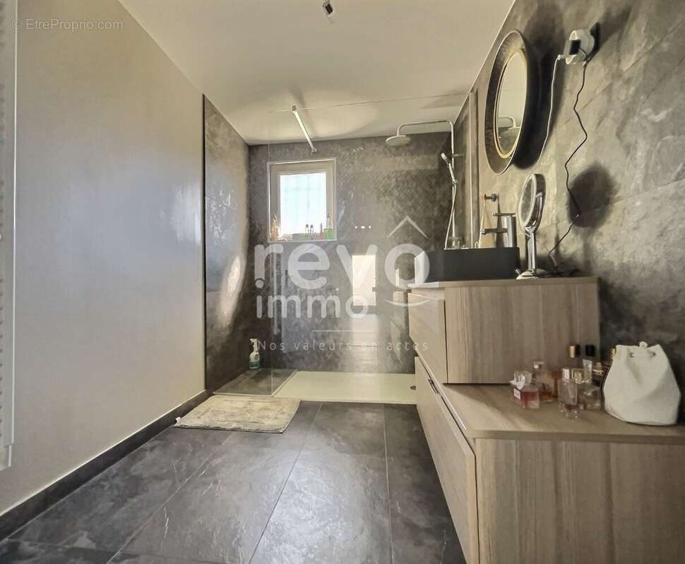 Maison à SATHONAY-VILLAGE