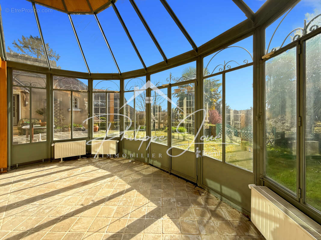 Maison à PONT-SUR-YONNE