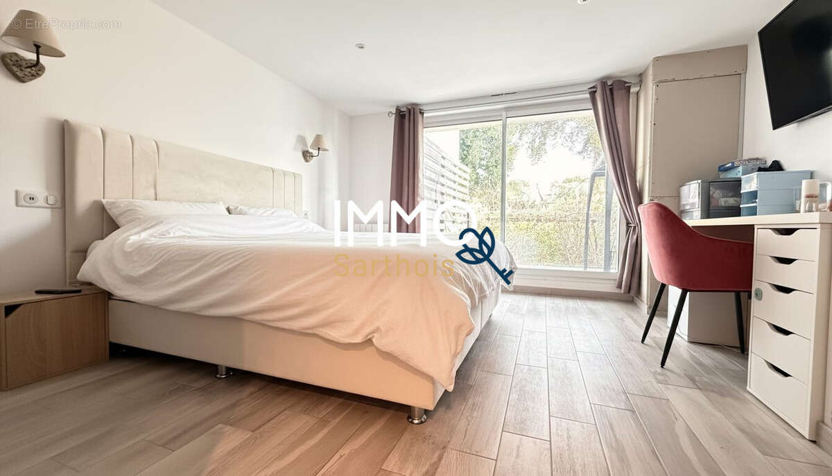Maison 129 m² à Mayet  - photo 6