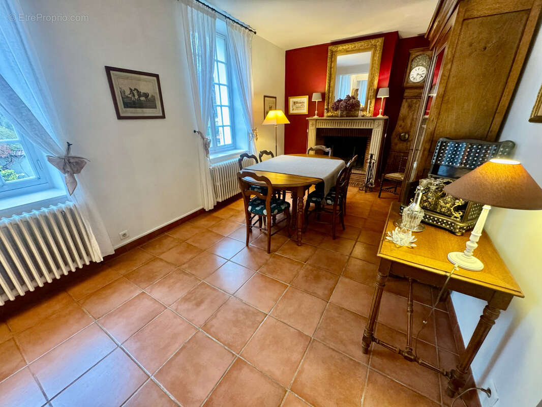 Maison à HOUDAN