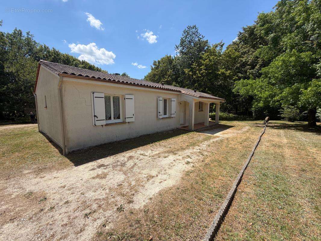 À 10 minutes de Lalinde – Maison de plain-pied avec piscine - photo 21
