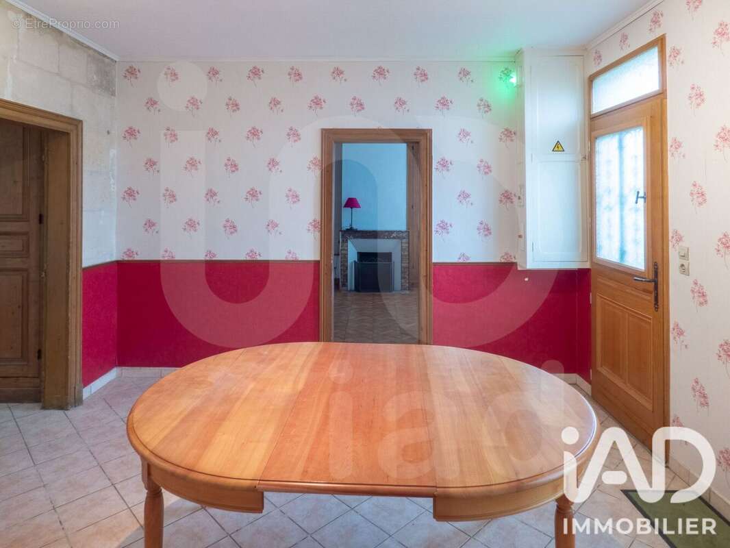 Maison 173 m² à Tracy-Le-Mont  - photo 4