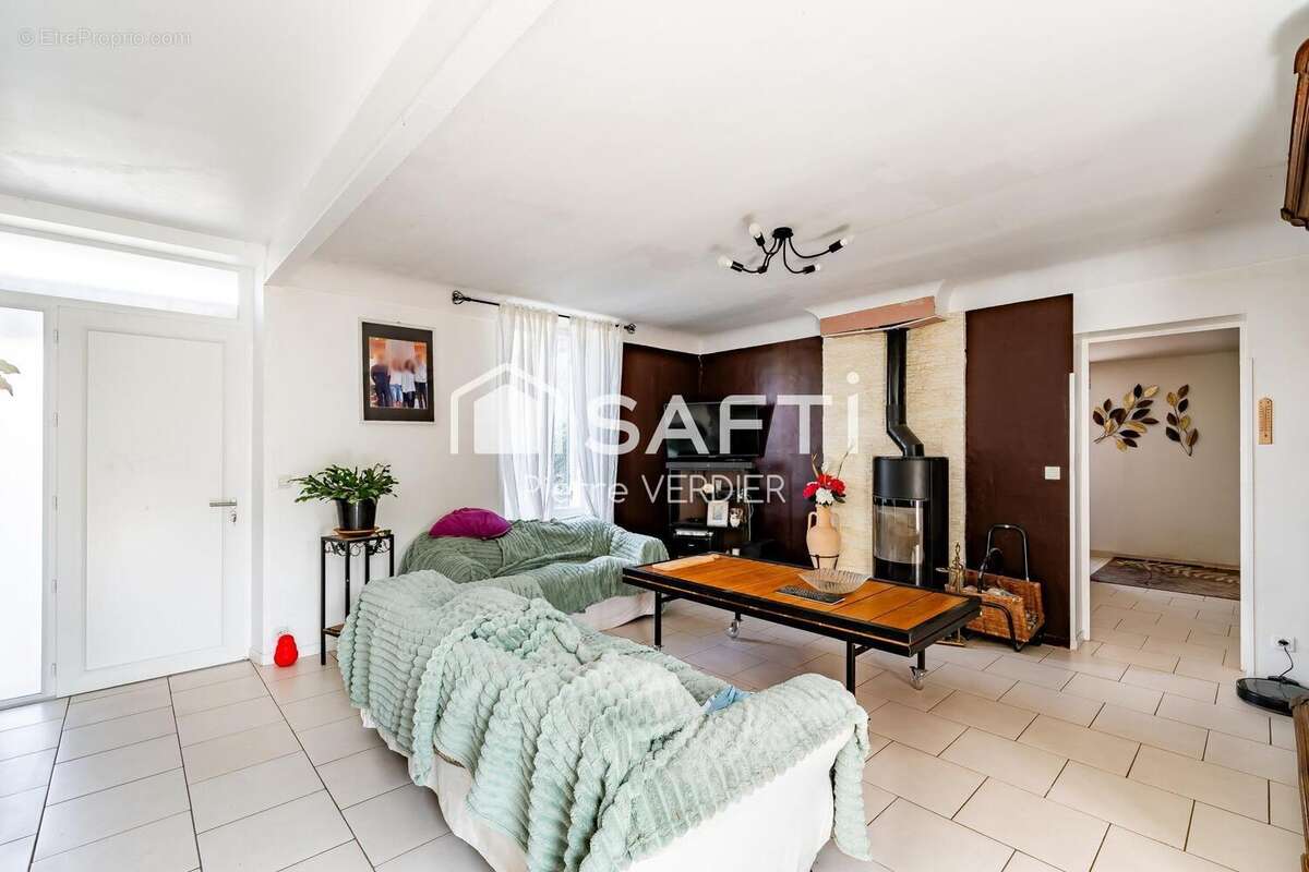 Photo 5 - Maison à PRIGNAC-ET-MARCAMPS