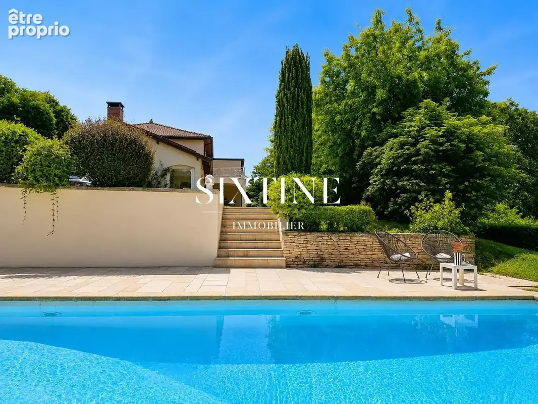 Maison 12 pièces 253 m² à vendre à Bourgoin-Jallieu (38300) - photo 1