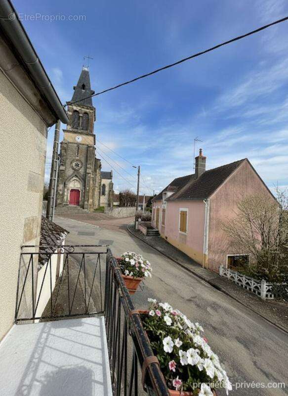 Maison à VILLE-LANGY