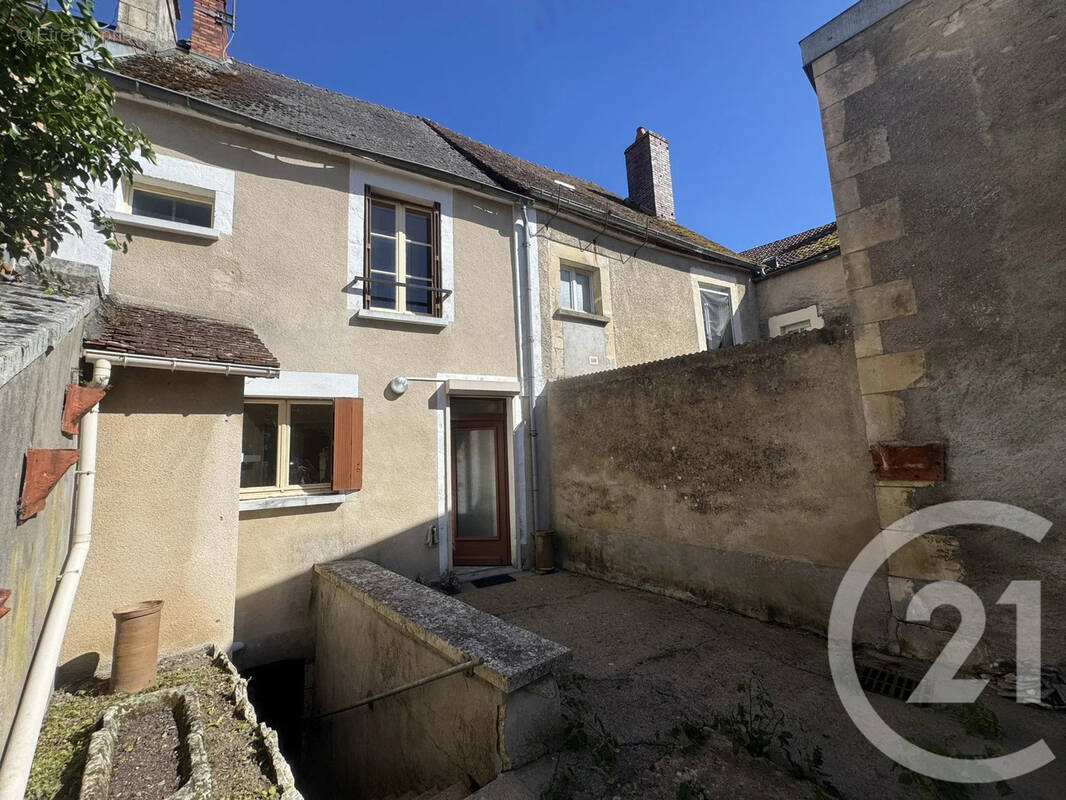 Maison à ENTRAINS-SUR-NOHAIN