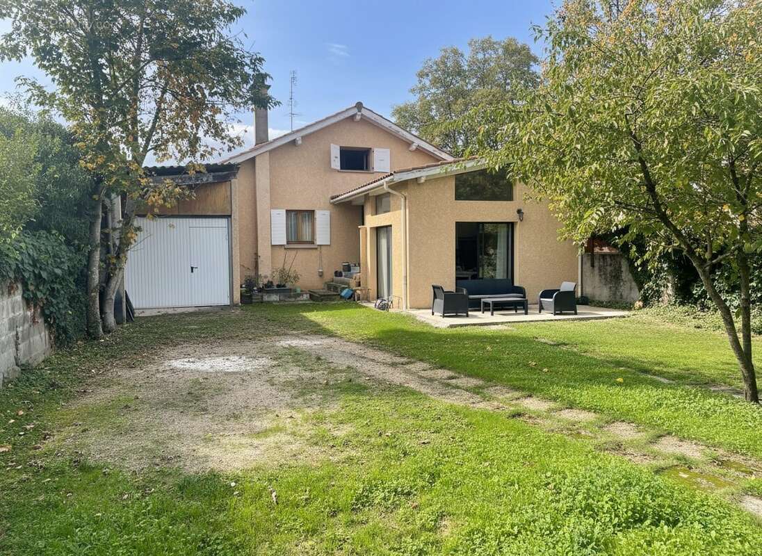 Maison à ROMANS-SUR-ISERE