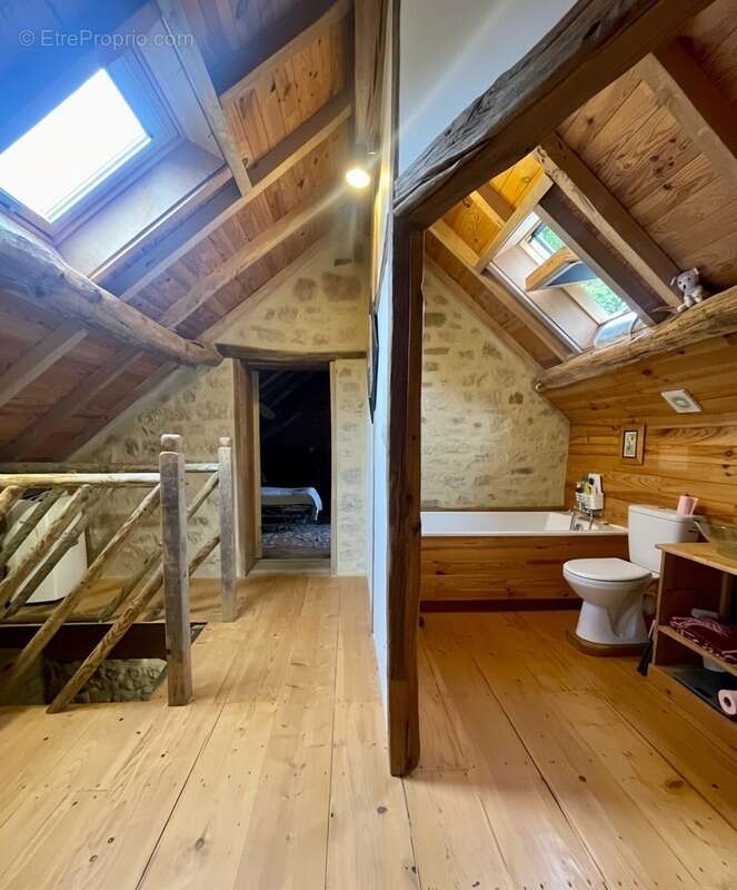 Maison à LURCY-LEVIS