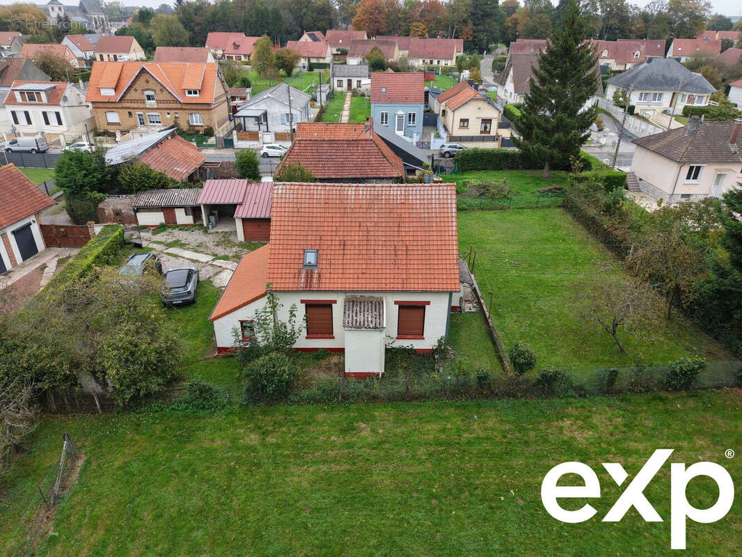 Maison à FEUQUIERES-EN-VIMEU