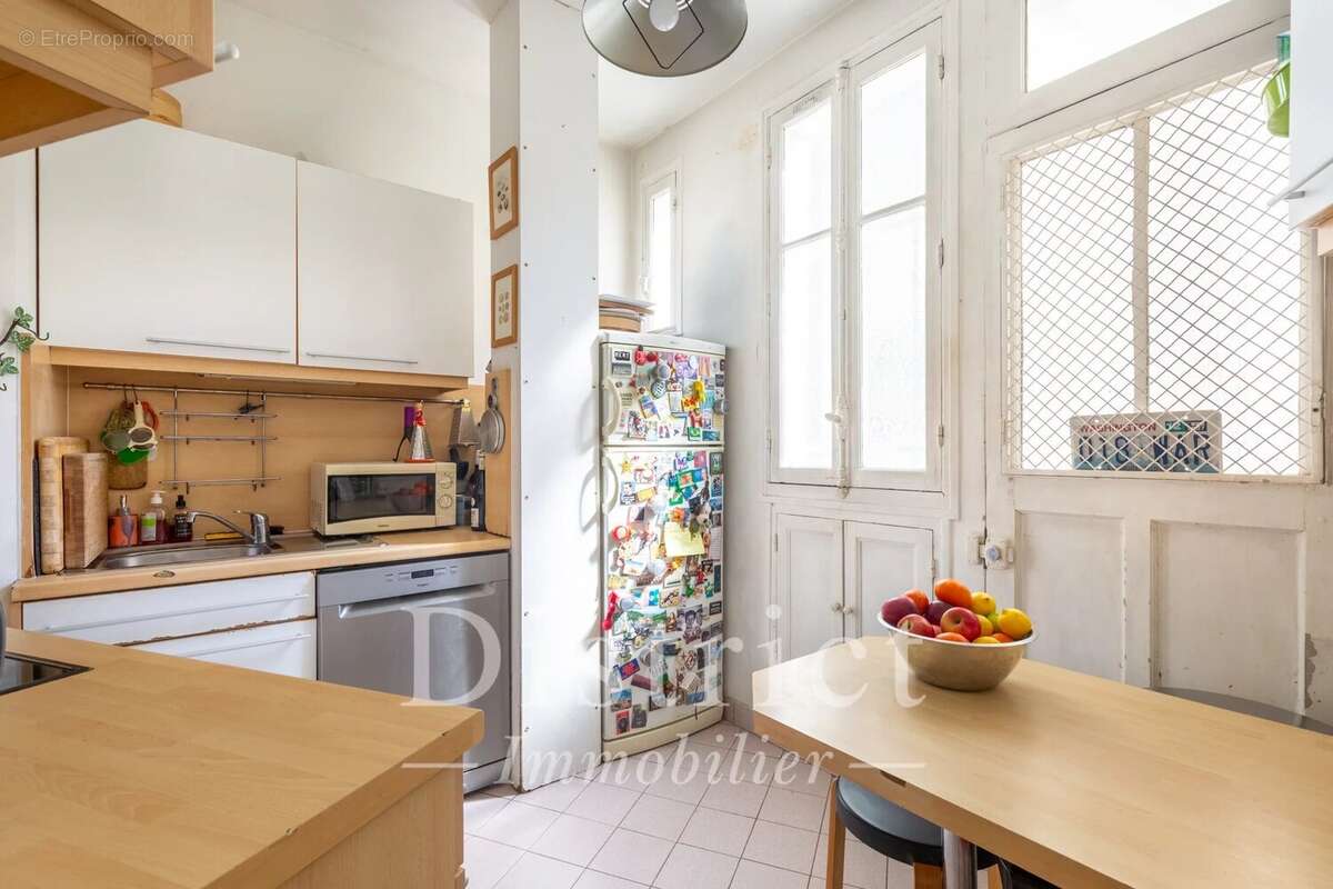 Appartement à PARIS-17E