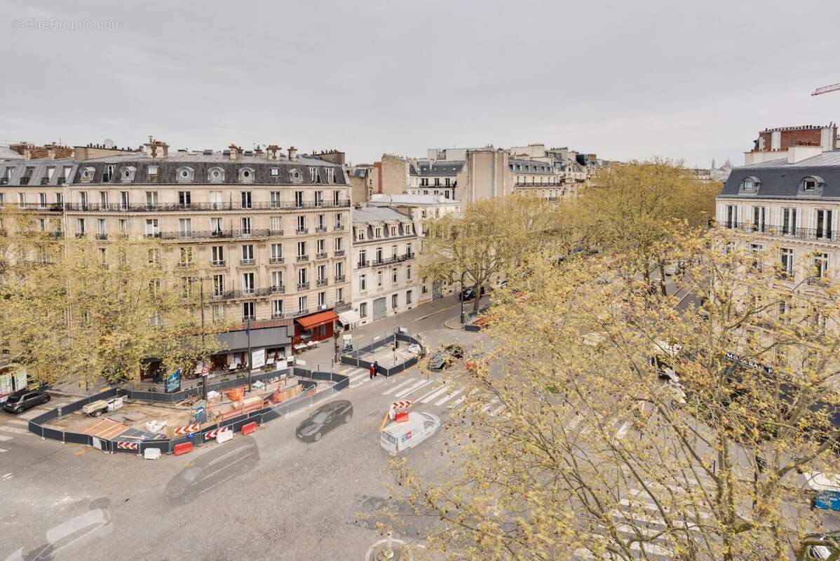 Appartement à PARIS-8E