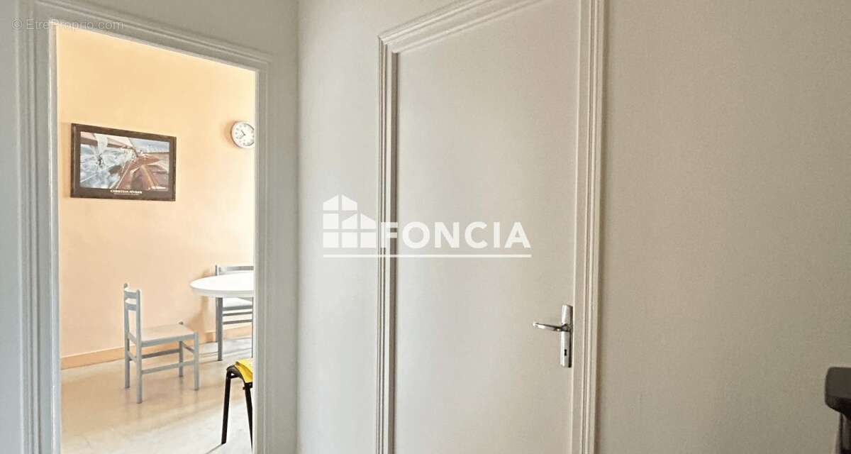Immeuble de bureaux R+2 idéalement situé à Villeneuve-sur-Lot - photo 9