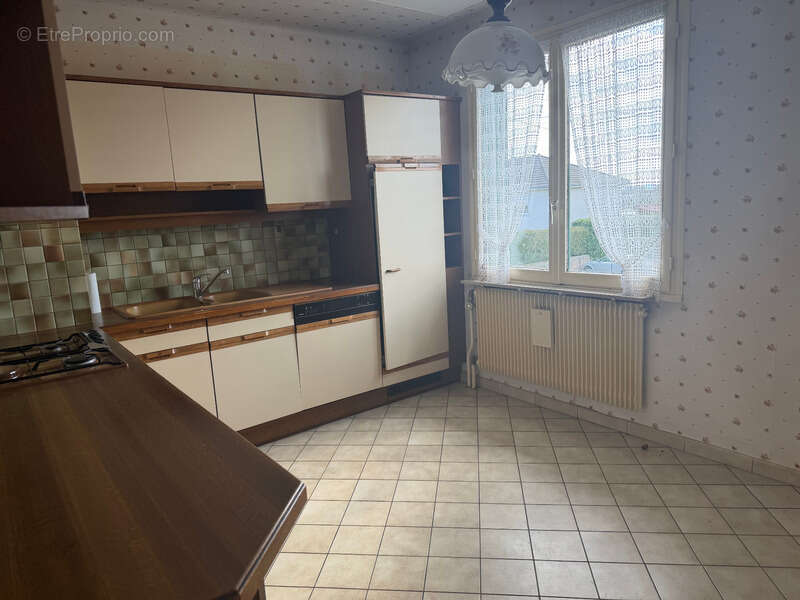 Maison à SAINT-BERAIN-SOUS-SANVIGNES