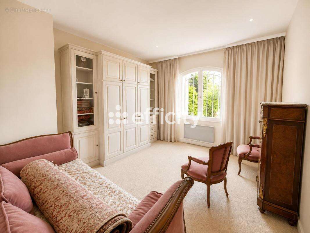 Maison 286 m² à Antibes  - photo 7