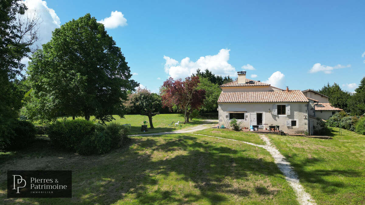 Maison à MONCRABEAU