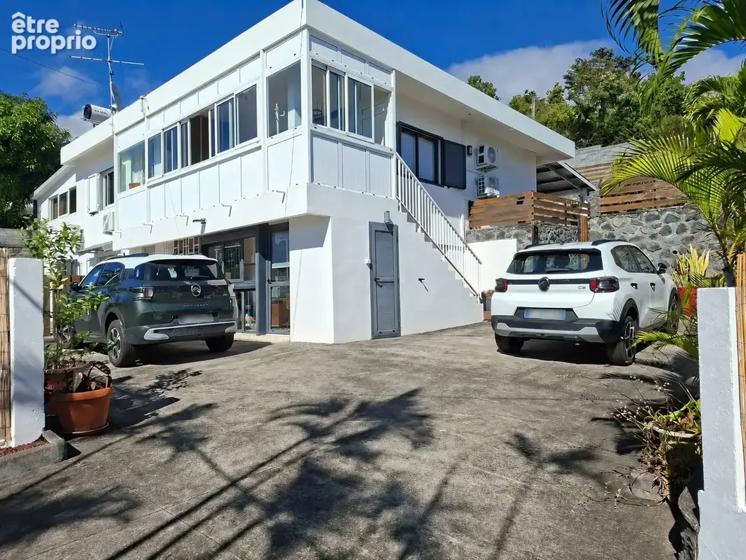 Maison 251 m² à Saint-Denis  - photo 6