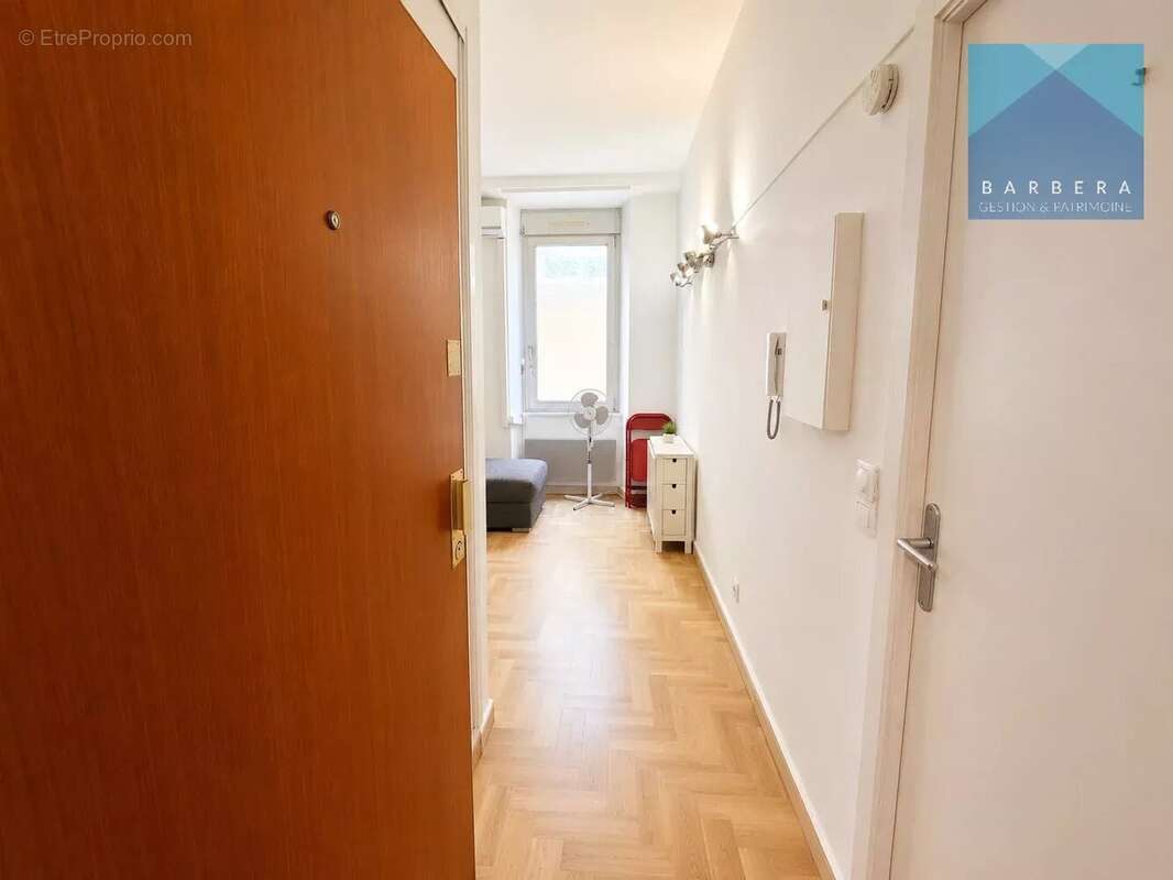 Nice centre – avenue jean médecin – studio meublé - photo 4
