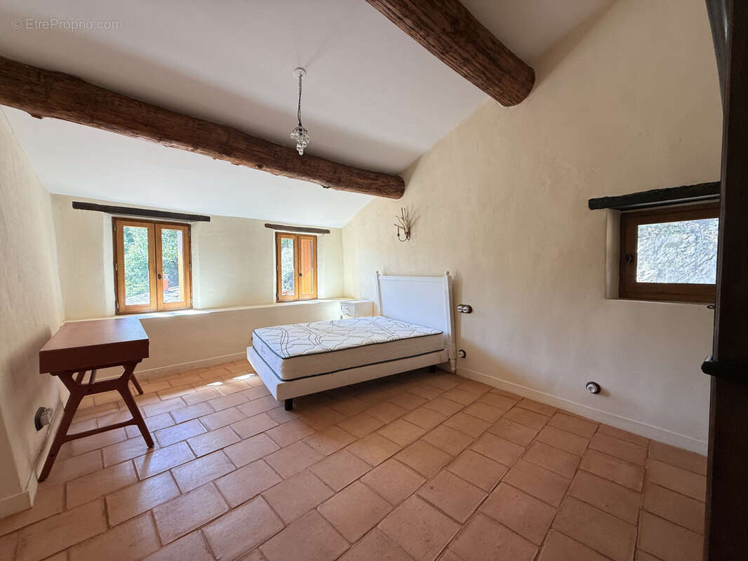 Maison à MONTBOLO