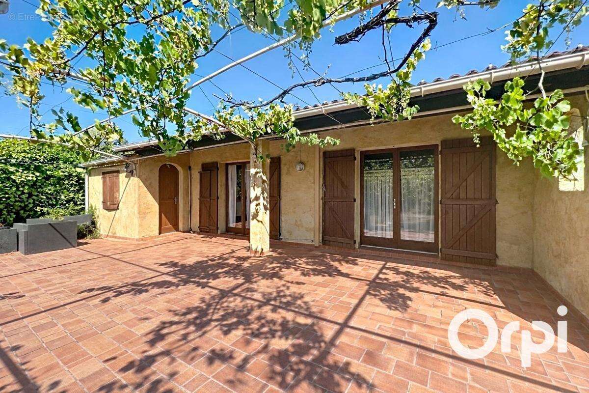 Maison à SAN-GAVINO-DI-CARBINI