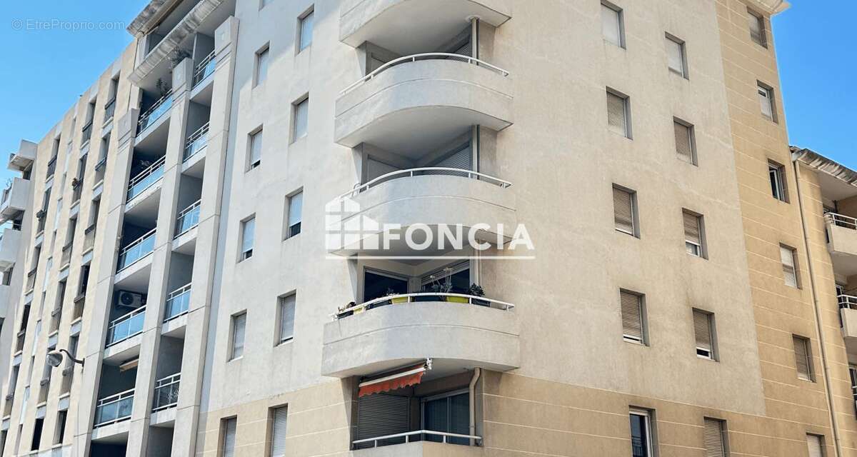 Appartement à MARSEILLE-5E