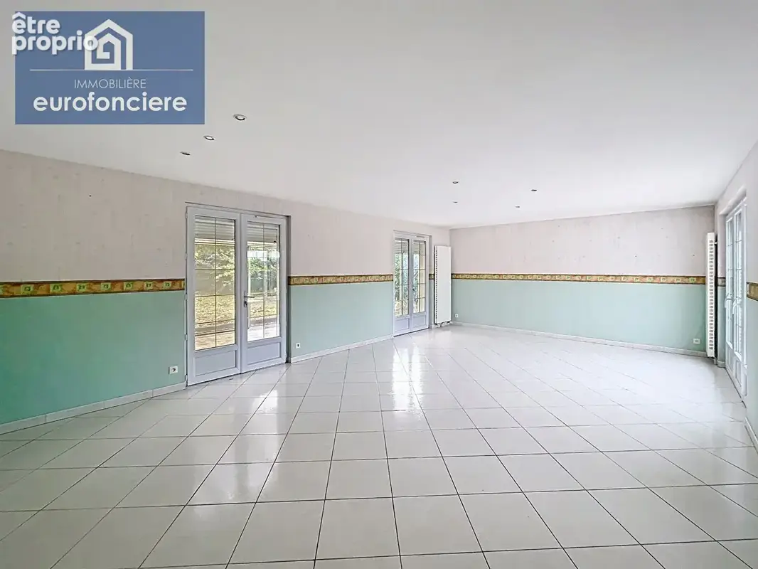 À vendre belle maison avec véranda et jardin arboré à pont-sainte-marie - photo 2
