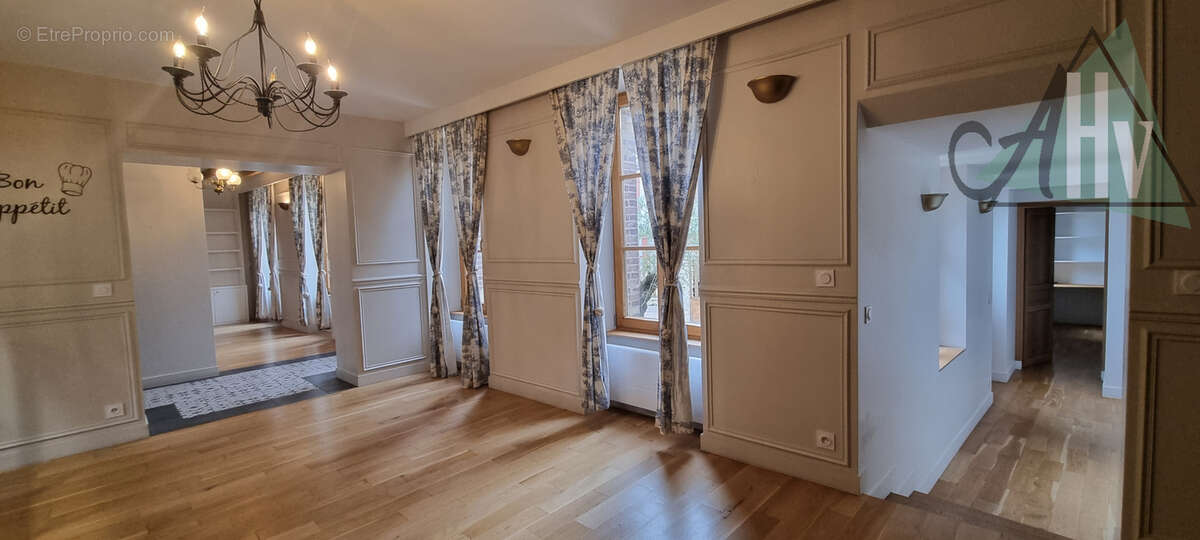 Maison à ESTERNAY
